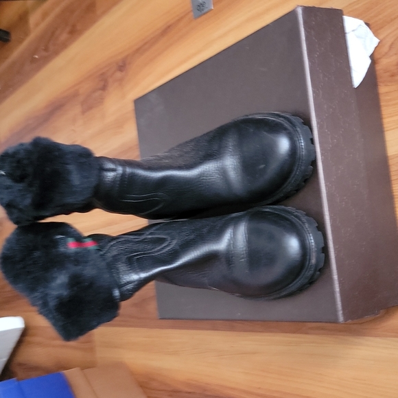 Authentic Gucci boots - Picture 3 of 6